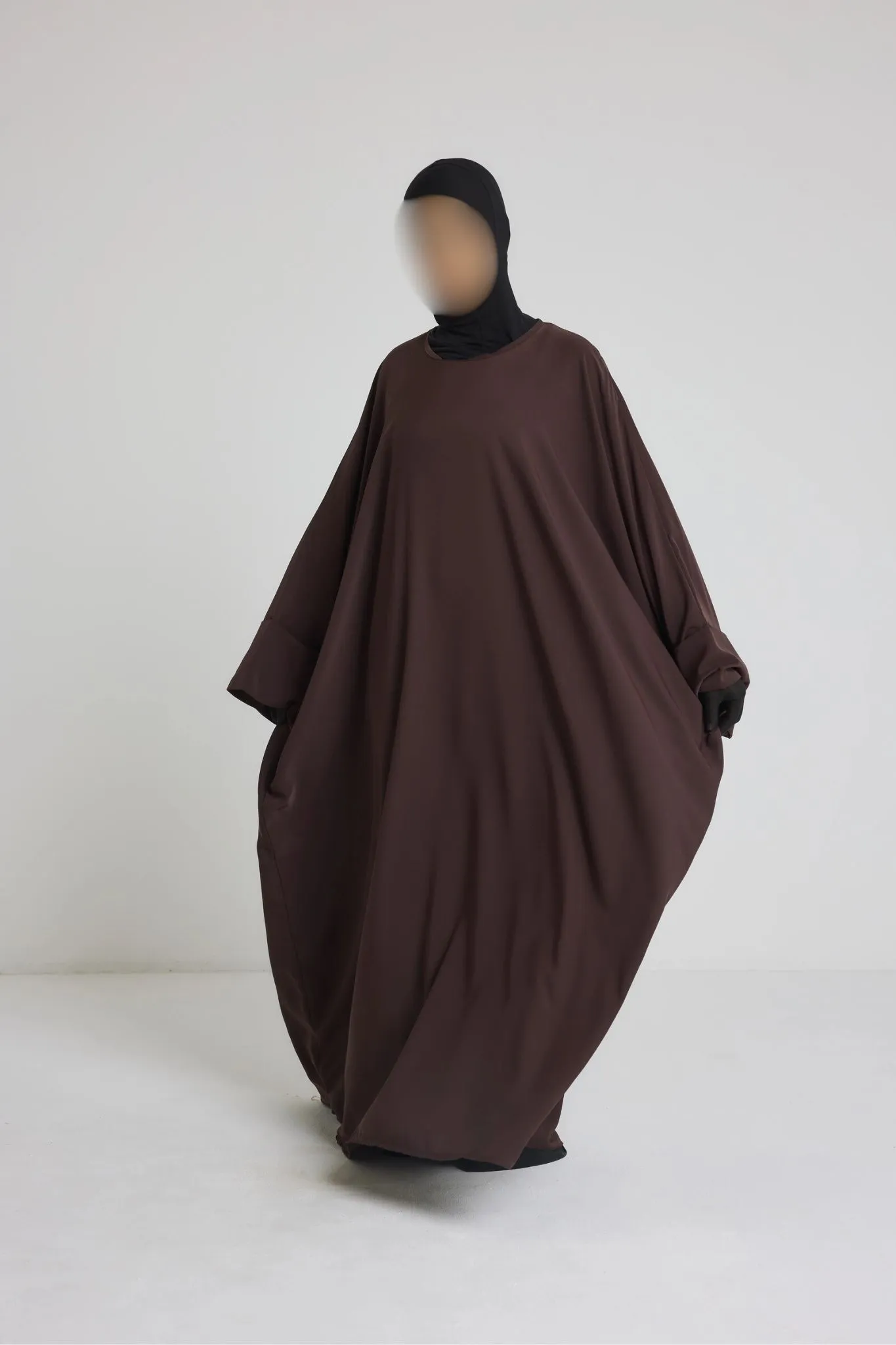Robe Nour - large et manche large avec bouton - Image 5